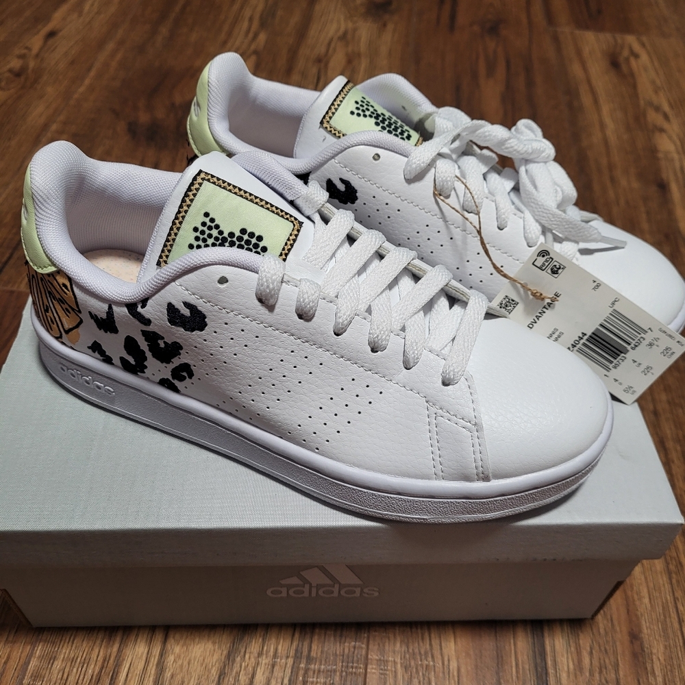 Adidas Advantage sneakers